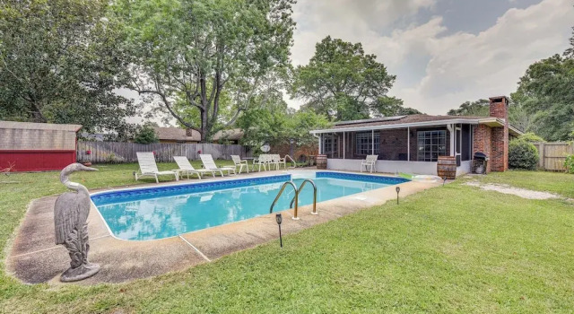 Коттедж Pet-friendly Fort Walton Beach Home w/ Pool