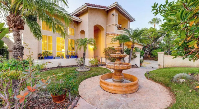 Коттедж 1 Mi to Beach: Spacious Home w/ Ocean Views!