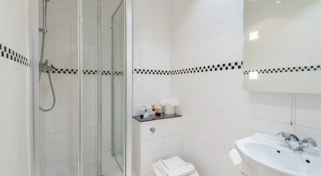Трёхместный номер Standard Brunel Hotel