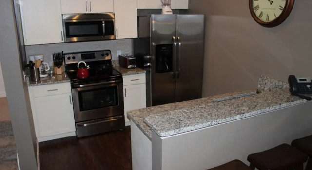 Семейный номер Standard с балконом Aco63670 - Lucaya Village - 3 Bed 2 Baths Townhouse