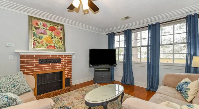 Super Fast Internet. Pets welcome, Buchen Sie Ferienhaus Richmond Hill 