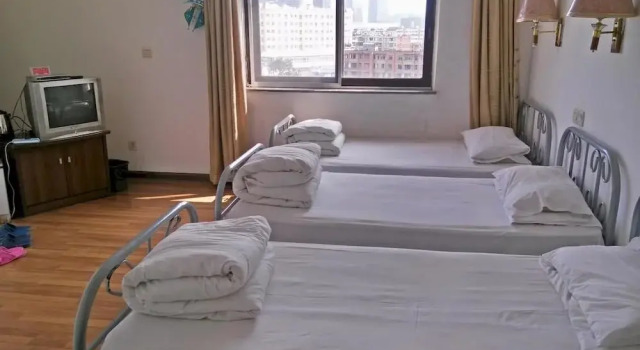 Kunming Yongping Guesthouse, Prenota Hotel Guandu Kunming