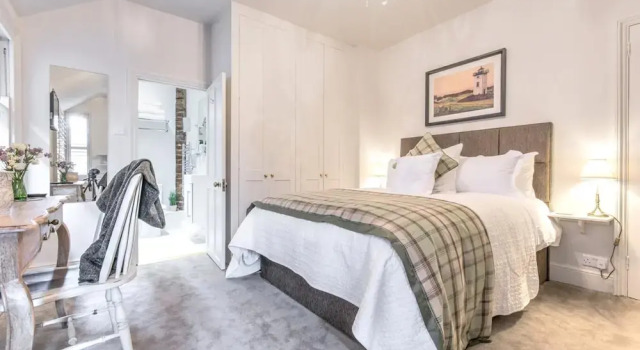 April House Weybridge - Boutique Guesthouse, Забронировать Бутик-отель Отели Западного Суссекса 5 звезд, 5*