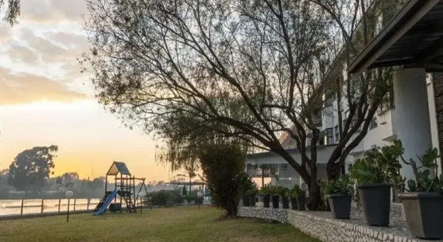 ANEW Hotel & Convention Centre OR Tambo Johannesburg, Забронировать Отель Бенони Гаутенг