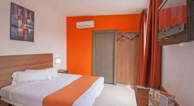 Apartamentos H2 Cáceres, Reservar Apartamento Cáceres Caceres Province