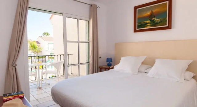 Bungalow in Pasito Blanco, Gran Canaria 102876, Prenota Hotel Hotel a Gran Canaria con piscina, Piscina