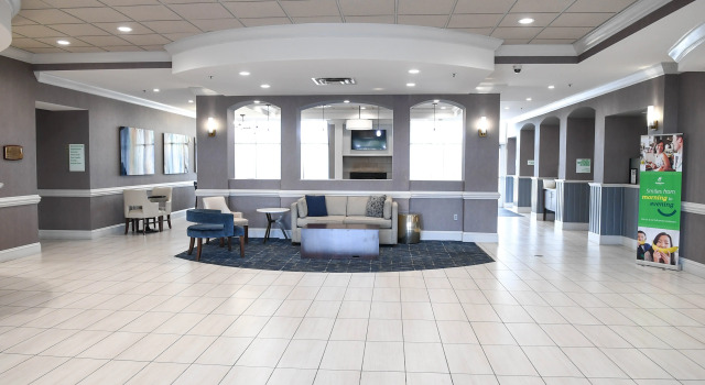 Holiday Inn Conference Center - Valdosta by IHG, Rezerwuj Hotel Hotele w Valdosta z parkingiem, Parking