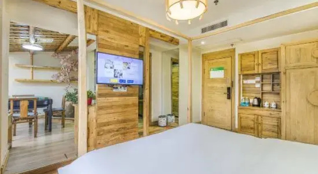 Двухместный люкс Cloud Gathering Hotel (Chenzhou Wuling Square Chenzhou Station Store)