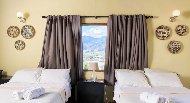 Четырёхместный люкс Altocerro Villas Hotel & Camping