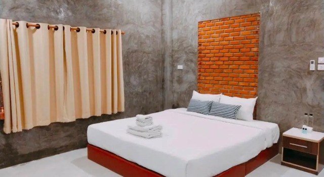 Номер Deluxe B-tel Chomthong resort Chiang mai