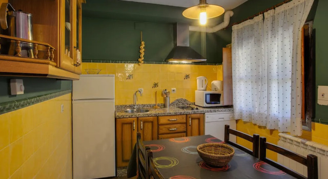 Семейные апартаменты с 3 комнатами с видом на горы Casa Rural Acebuche - Valle del Ambroz, Cáceres