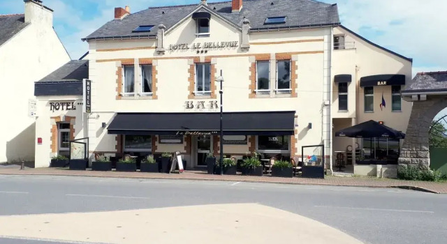 SAS Hotel le Bellevue, Rezerwuj Hotel  