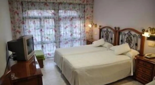 Трёхместный номер Standard Le Petit Hotel