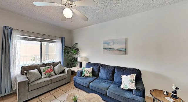 Charming At The Dolphins W/ Pool & Hot Tub 2 Bedroom Condo