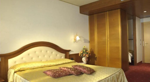 Hotel Mirabello - Slow Hotel Benessere, Забронировать Отель Отели Фьера-ди-Примьеро 4 звезды, 4*