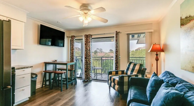 Апартаменты Walk to Coligny Beach! Resort Life in Hilton Head