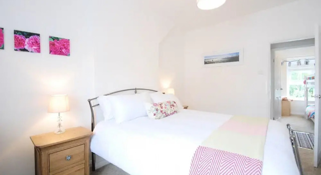 Nant Y Glyn, Book Hotel Eglwysbach Glamorgan