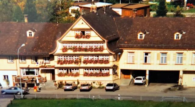 Gästehaus Krone, Rezerwuj Hotel Hotele w Neckertal z parkingiem, Parking