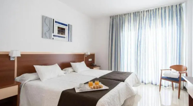 Номер Standard с балконом Hotel Sun Palace Albir & Spa