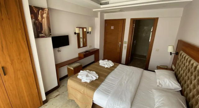 Двухместный номер Standard с балконом Montana Hotel