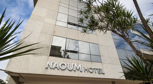 Naoum Hotel