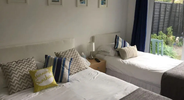 Basingstoke En Suite Room in Garden Annex, Rezervați Hotel Basingstoke Hampshire