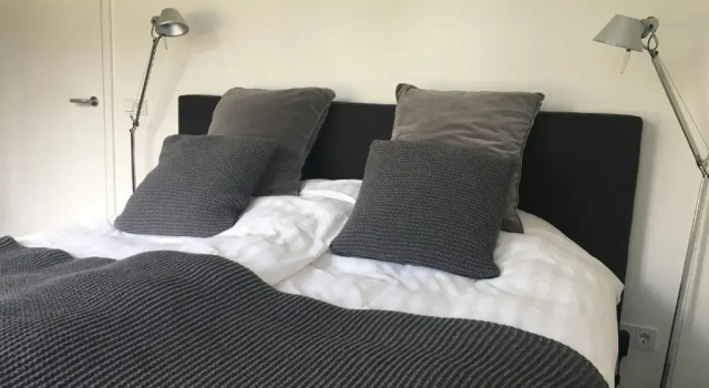 Retour de Provence, Book Hotel Almelo 
