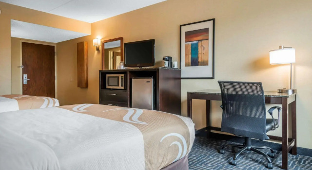 Четырёхместный номер Standard Quality Inn & Suites Mall of America - MSP Airport