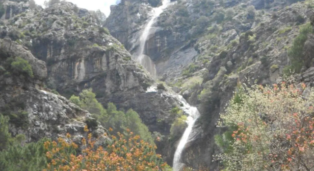 Apartamentos Cazorlapart, Забронировать Апартаменты/квартира Отели Sierra de Cazorla, Segura y Las Villas Nature Reserve с парковкой, Парковка