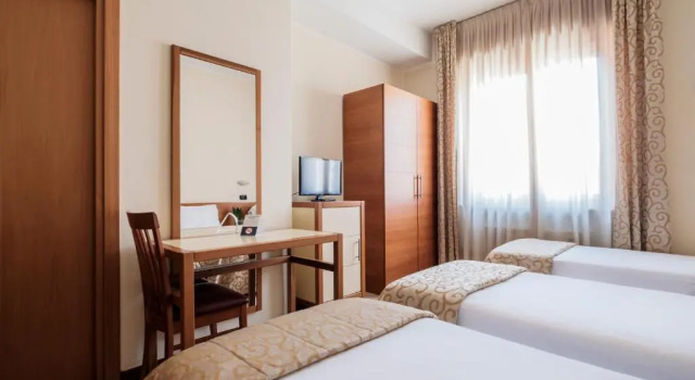 Habitación triple Clásica Hotel Lory