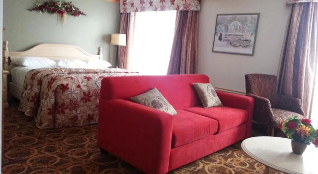 Люкс Granite Town Hotel
