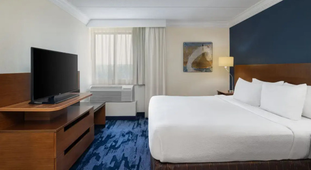 Двухместный люкс Fairfield by Marriott Inn & Suites Herndon Reston