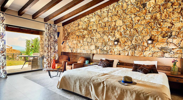 Полулюкс AYA Estate Relais & Chateaux