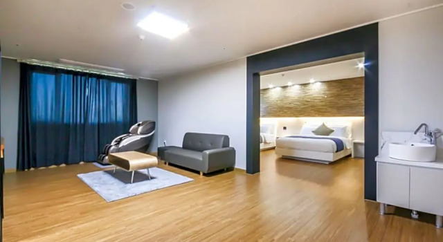 Люкс c 1 комнатой CM Park Hotel