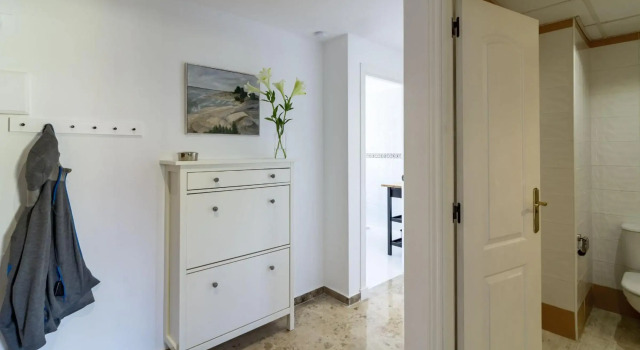 LA-Spacious penthouse, sea view, close to beach
