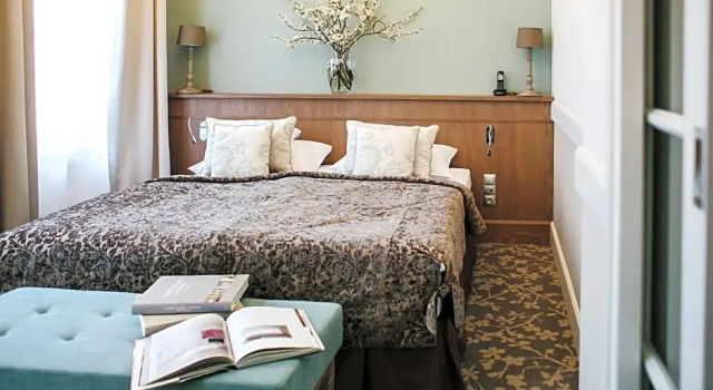 Полулюкс Standard Art Hotel