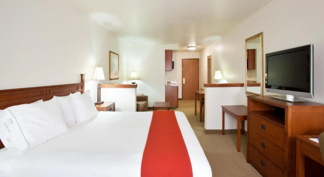 Holiday Inn Express Hotel & Suites Mattoon, an IHG Hotel, Buchen Sie Hotel Mattoon Illinois