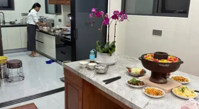 Yun He Li Cozy Vacation Homestay (Downtown Tengchong/Fortune Center Branch), Prenota Hotel Tengchong Yunnan