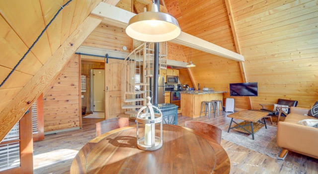 Pet-friendly Arizona Cabin - Fire Pit, Near Skiing, Book Hotel Munds Park Arizona