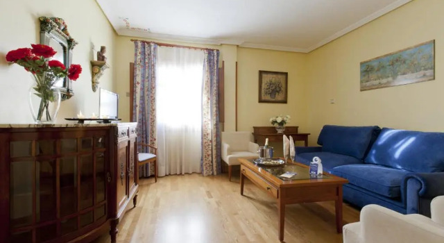 Полулюкс Hotel Casona de la Reyna