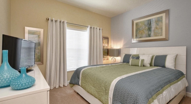Storey Lake 5 Bedroom Townhome w Pool - 1600ST, Varaa Hotelli Hotellit Kissimmee pysäköinnillä, Pysäköinti