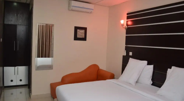 Номер Business De Rigg Place - Alaka Estate, Surulere