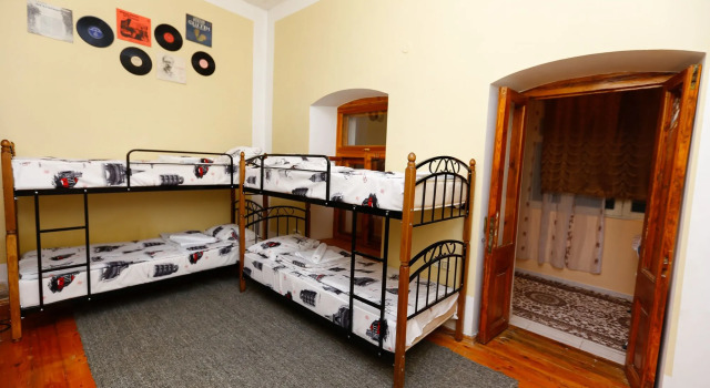 Retro Baku - Hostel, Забронировать Хостел Отели Сабаиль с парковкой, Парковка