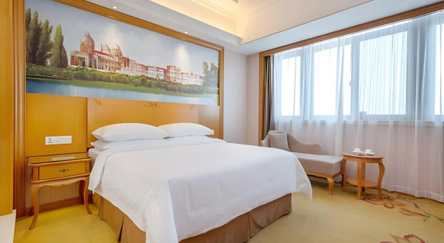 Vienna Shanghai Dishui Lake Lingang New City, Varaa Hotelli Shanghai Shanghai