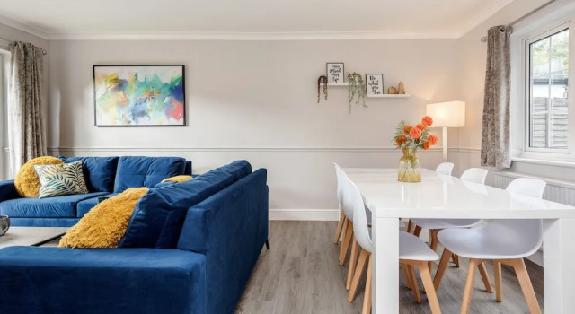 Семейный коттедж Ascot Pet Friendly 4 Bed House Parking