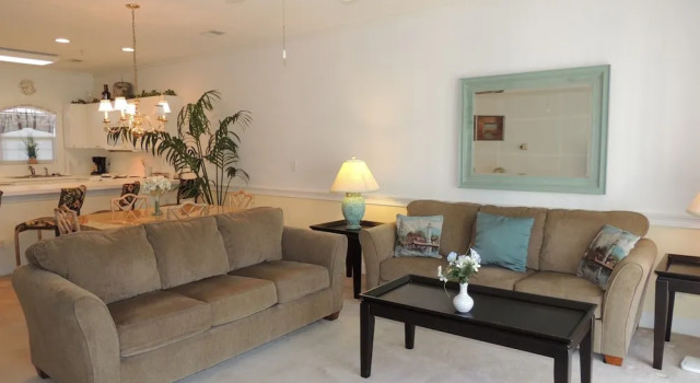 Magnolia Place #4847-202, Забронировать Отель Отели Миртл-Бич с парковкой, рядом с PineHills Palmetto at Myrtlewood Golf Club, Парковка