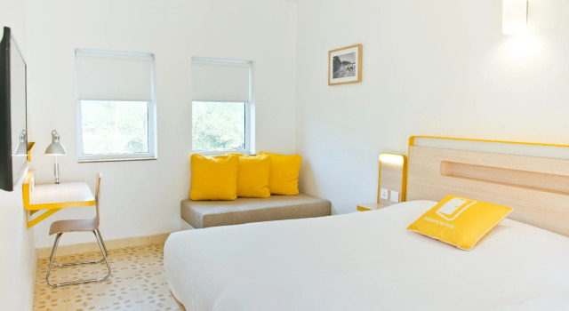 Bloom Hotel – Calangute, Rezerwuj Hotel Hotele w Calangute z parkingiem, Parking
