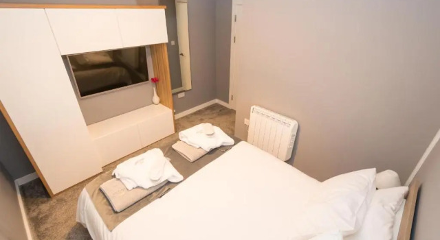 Студия Aaron Wise Serviced Apartments