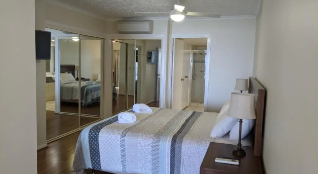 Апартаменты с 3 комнатами с видом на море Moorings Beach Resort