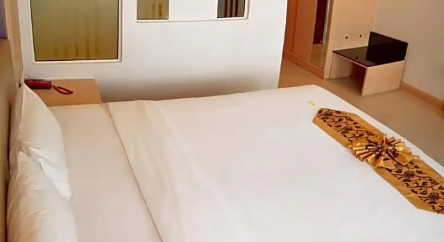Двухместный номер Deluxe с видом на бассейн Andatel Grande Patong Phuket